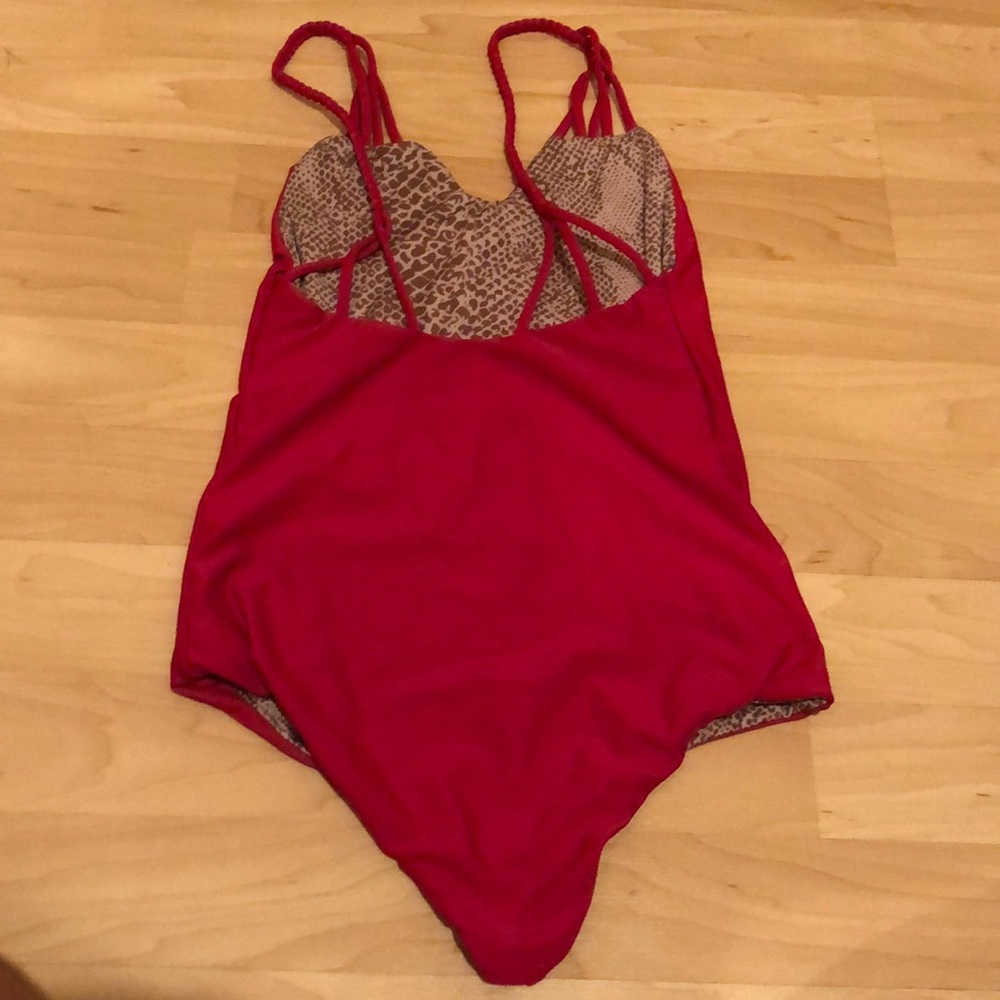 Acacia Exclusive Capetown One Piece View 2